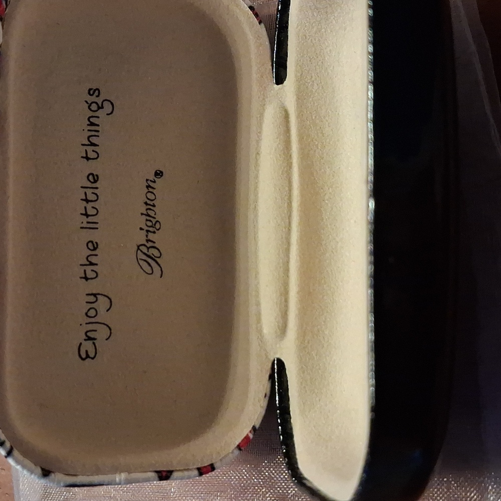 Brighton French Kisses Mini Box - Picture 2 of 6